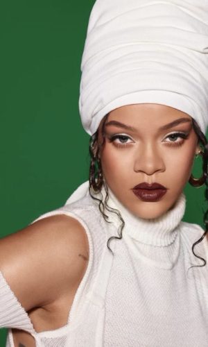 FSeMxENWQAA5UL3 afropolitan
@badgalriri/Instagram