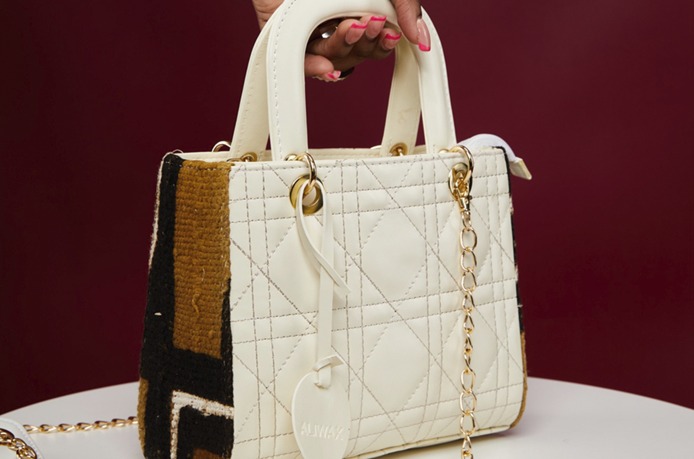 ALIWAX, LA MARQUE IVOIRIENNE DE MAROQUINERIE QUI CARTONNE