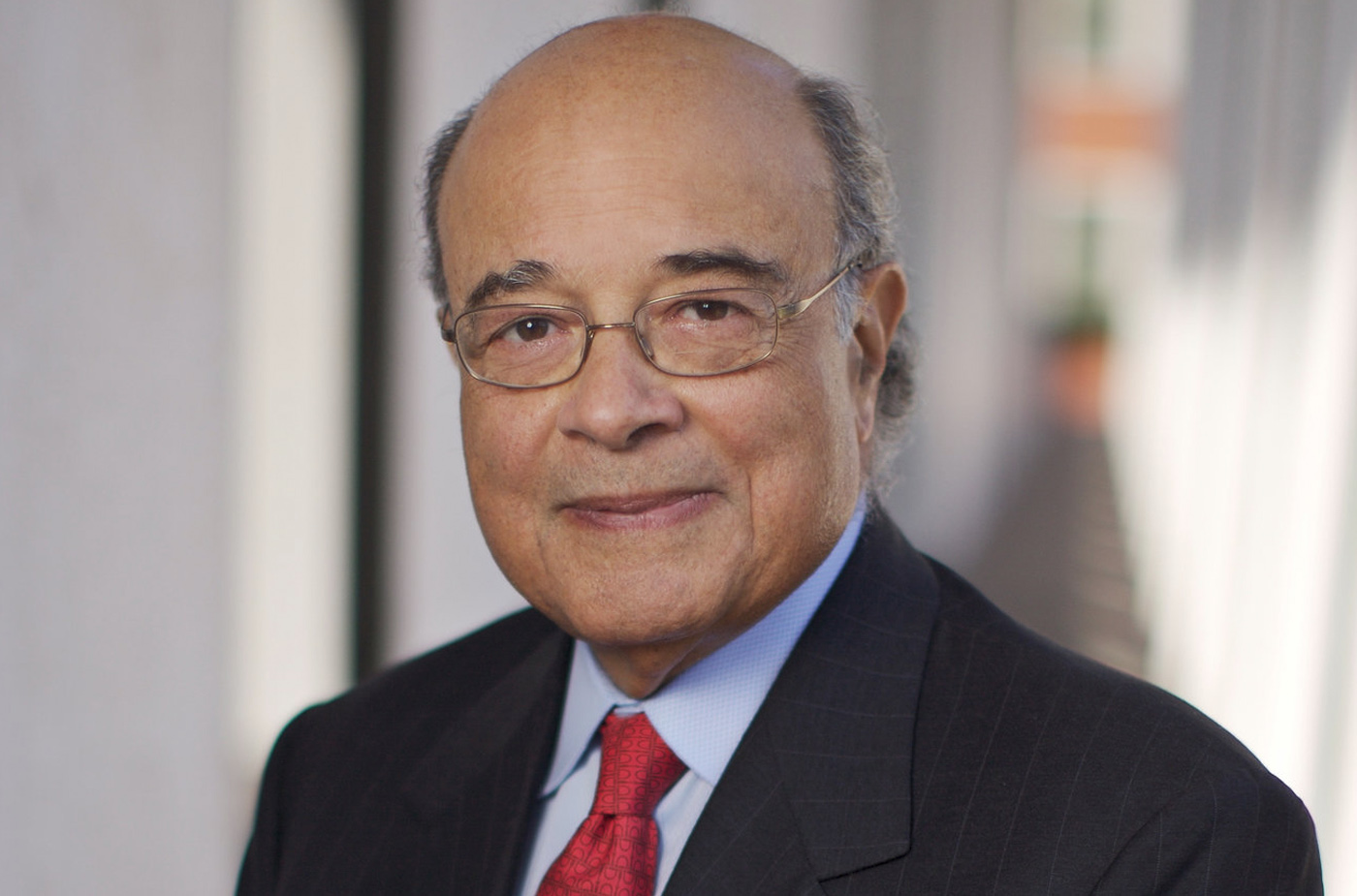 Qui est le docteur Adel Mahmoud ?